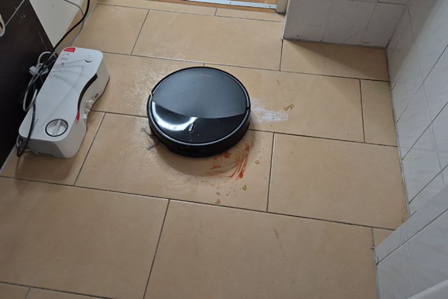 Roborock Saros 20 Wischpads im Test gegen hartnäckige Flecken auf Hartboden